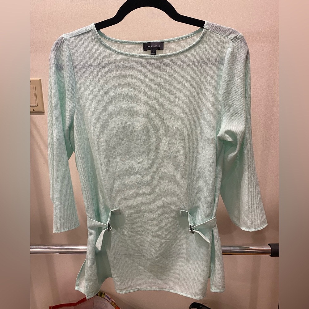 The Limited aqua top with clasp detail, Small, like new